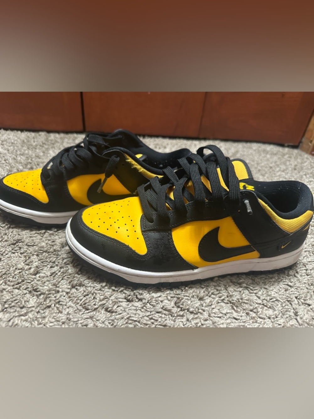Nike Black and Yellow Low-Top Trainers